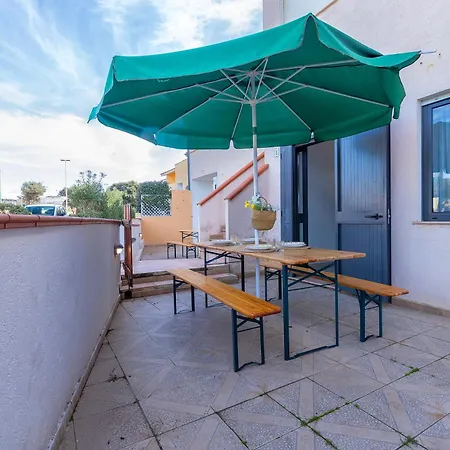 Holiday home Nel Borgo Isola Rossa