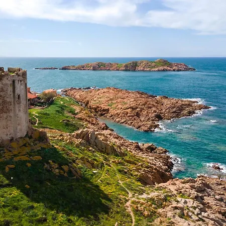 Nel Borgo * Isola Rossa